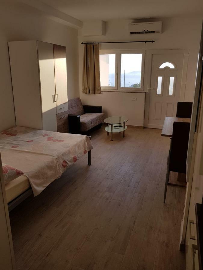 Studio Apartment Matija Podstrana Dış mekan fotoğraf