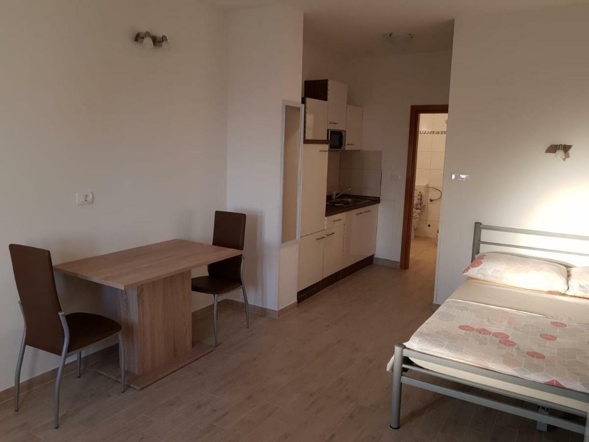 Studio Apartment Matija Podstrana Dış mekan fotoğraf