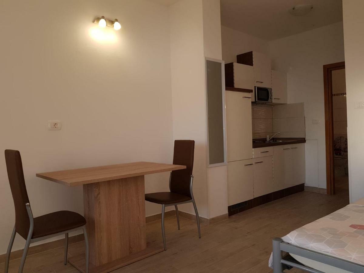 Studio Apartment Matija Podstrana Dış mekan fotoğraf